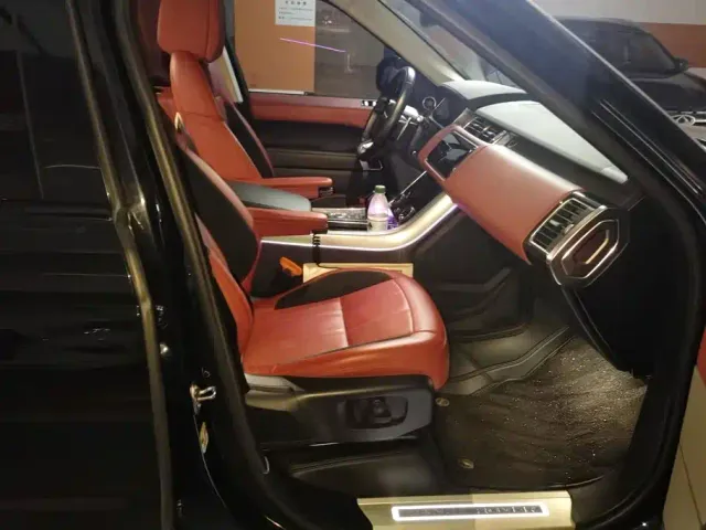 Land Rover Range Rover Sport — Фото автомобиля 8