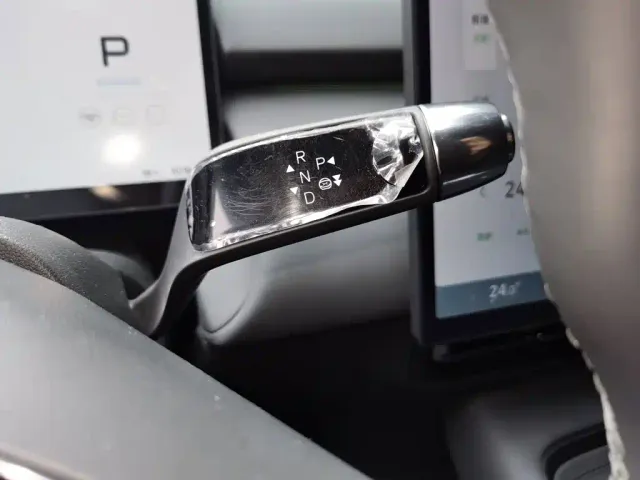 Xpeng P7+ — Фото автомобиля 15