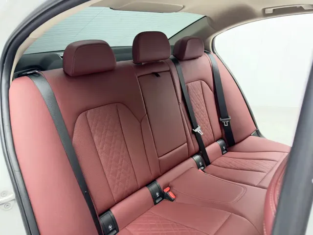 BMW 3 Series — Фото автомобиля 15