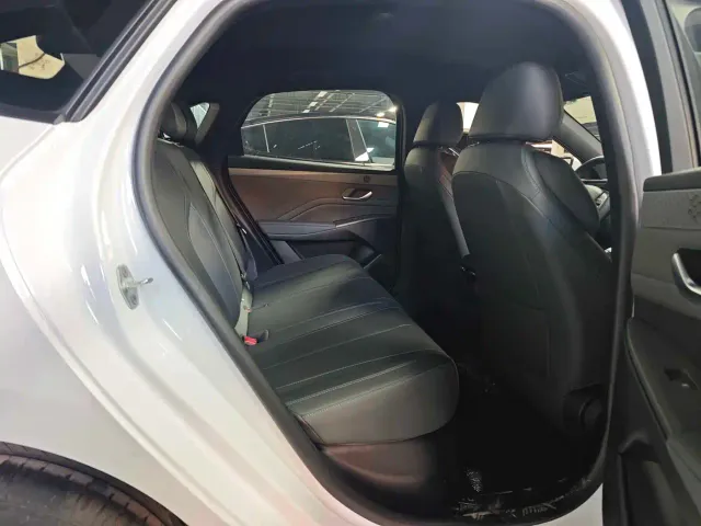 BYD Qin PLUS — Фото автомобиля 10