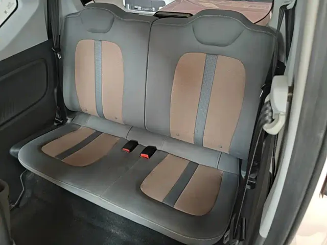 Wuling Hongguang Mini EV — Фото автомобиля 12