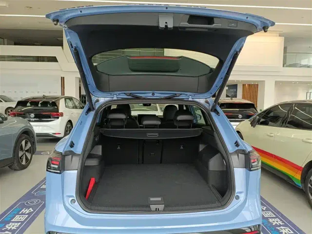 Volkswagen Tiguan L — Фото автомобиля 18