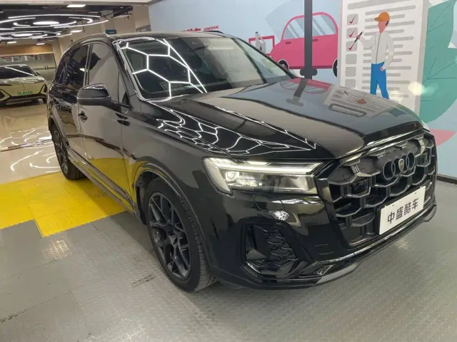 Audi Q7 — Фото автомобиля 2