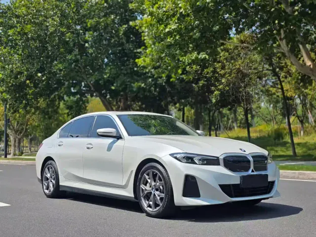 BMW i3 — Фото автомобиля 3