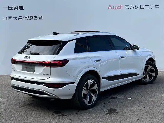 Audi Q6L e-tron — Фото автомобиля 3