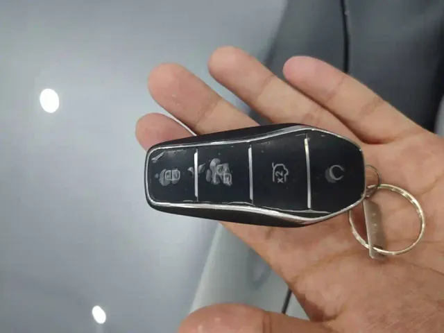 BYD Seal 05 DM-i — Фото автомобиля 8