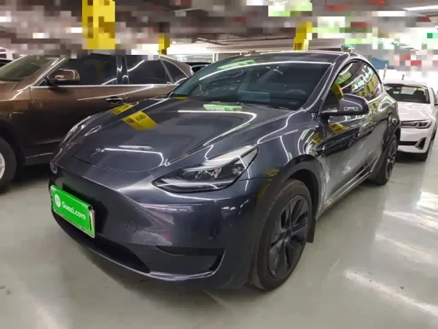 Фотография автомобиля — Tesla Model Y