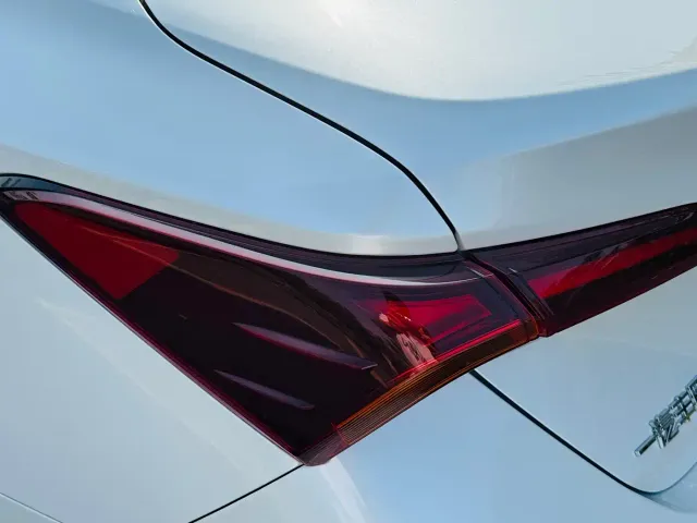 Toyota Avalon — Фото автомобиля 9