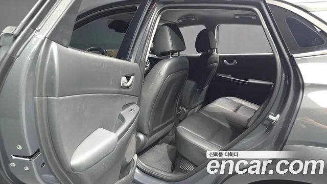 Hyundai Kona — Фото автомобиля 17