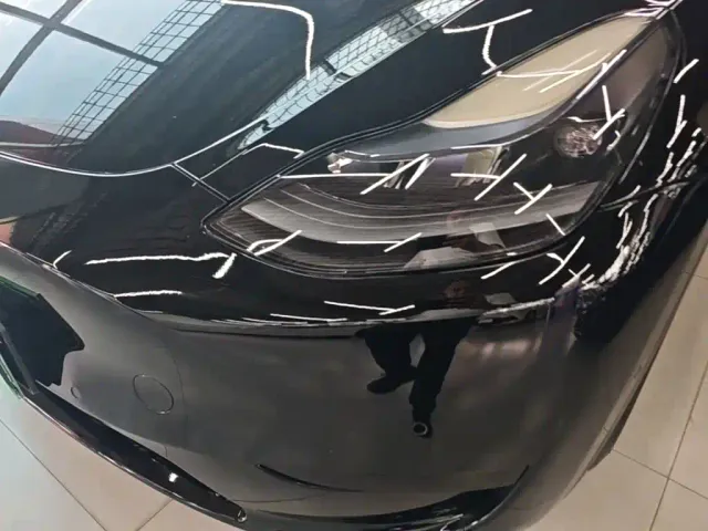 Tesla Model Y — Фото автомобиля 23