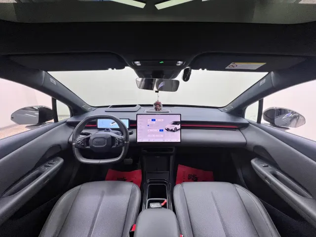 Lynk & Co Z20 — Фото автомобиля 20