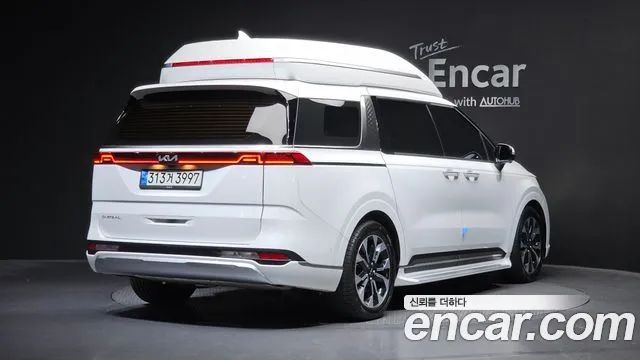 Kia Carnival Generation 4 — Фото автомобиля 2