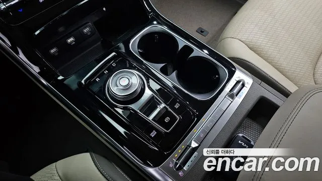 Kia Canival Carnival 4 поколение Бензин 7 мест Hi-Limousine — Фото автомобиля 9