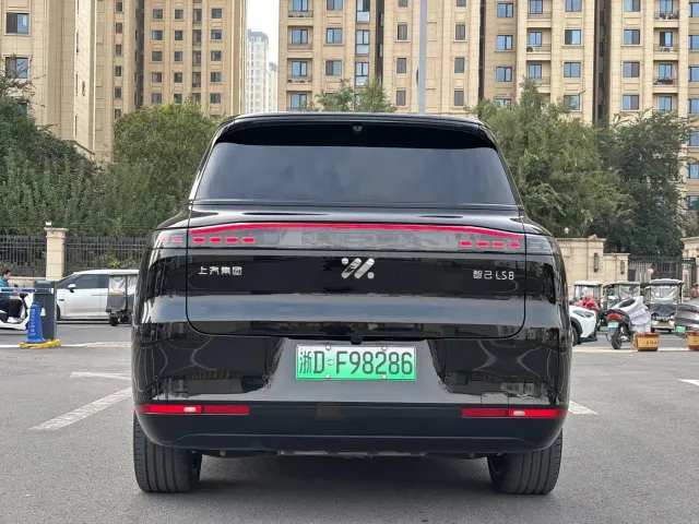 IM Motors LS8 — Фото автомобиля 13