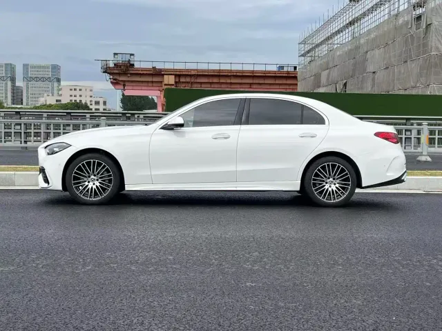 Mercedes-Benz C-Class — Фото автомобиля 3