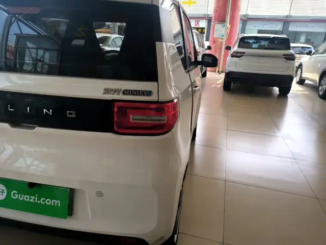 Wuling Hongguang Mini EV — Фото автомобиля 23