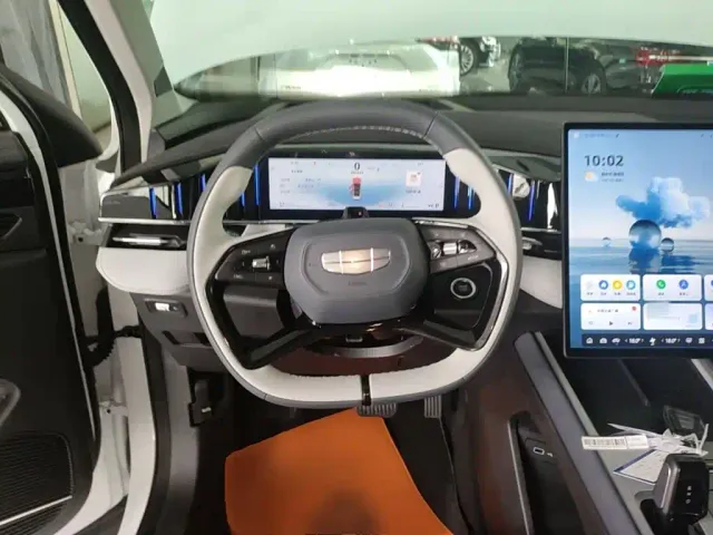 Geely Boyue L — Фото автомобиля 10