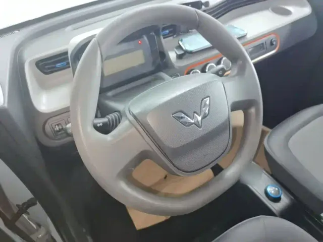 Wuling Hongguang Mini EV — Фото автомобиля 10