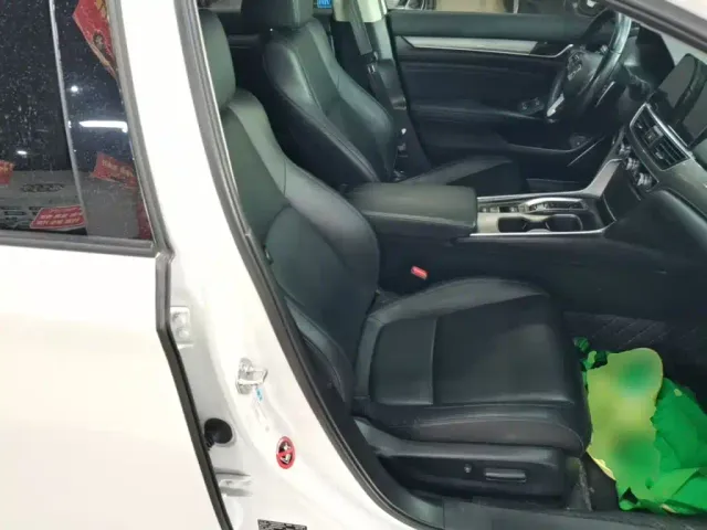 Honda Accord — Фото автомобиля 24