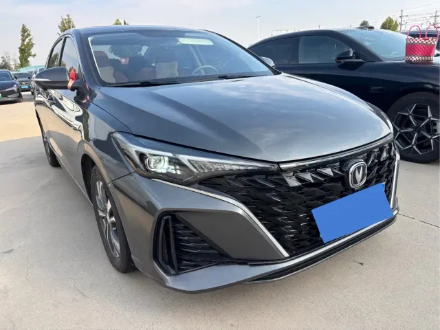 Changan Eado — Фото автомобиля 3