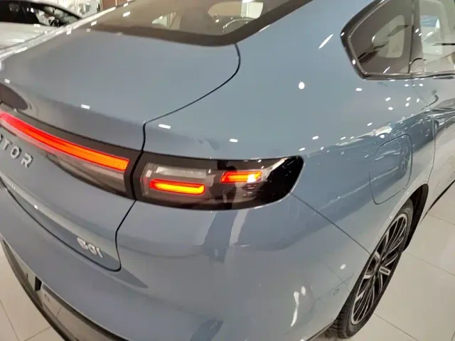 Leapmotor B01 — Фото автомобиля 7