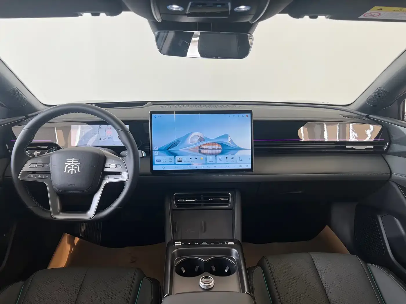 BYD Qin L 2025 EV 545KM Cloud Chariot Edition — Фото автомобиля 5