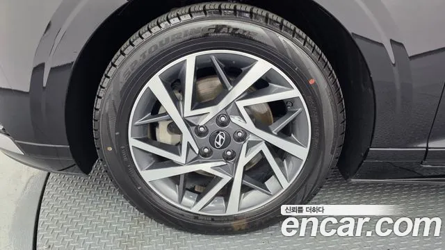 Hyundai Grandeur Grandeur (GN7) 2.5 Бензин 2WD — Фото автомобиля 5