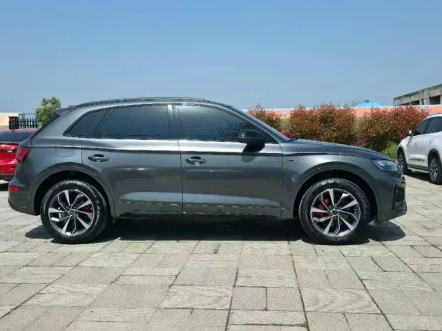 Audi Q5L — Фото автомобиля 4