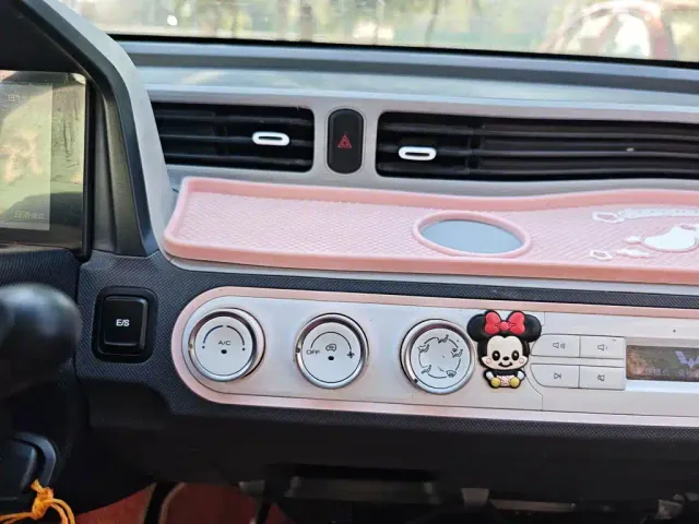 Wuling Hongguang Mini EV — Фото автомобиля 12