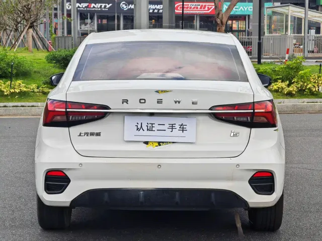 Roewe i5 — Фото автомобиля 4