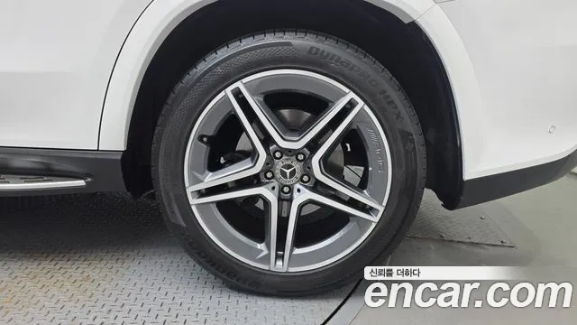 Mercedes-Benz GLS-Class — Фото автомобиля 21