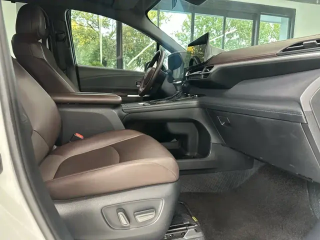 Toyota Granvia — Фото автомобиля 5