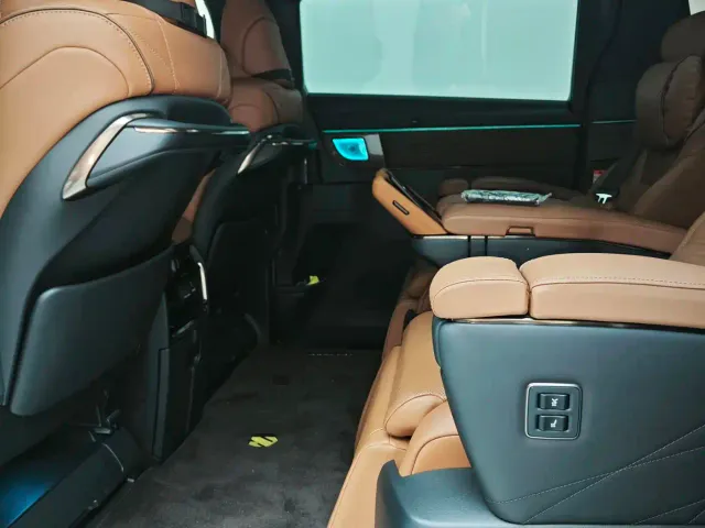 Toyota Alphard — Фото автомобиля 9