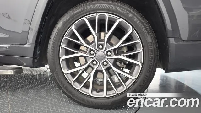 Jeep Cherokee Grand Cherokee(WL) L 3.6 Summit Reserve — Фото автомобиля 4