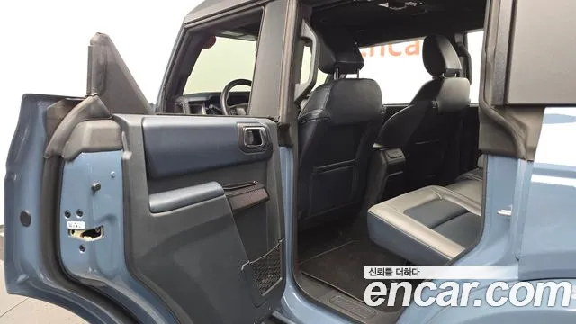 Ford Bronco — Фото автомобиля 23