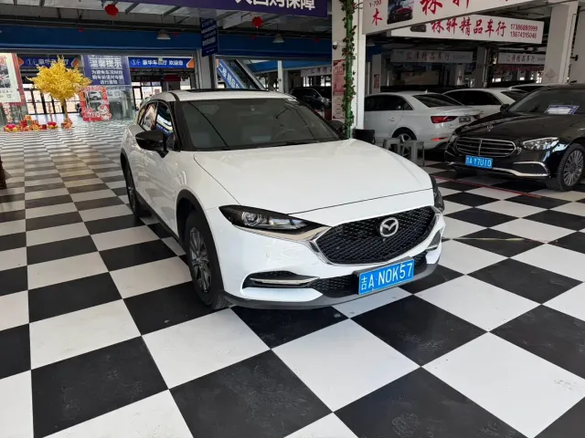 Фотография автомобиля — Mazda CX-4