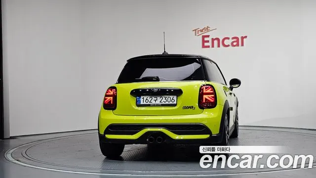 Mini Cooper — Фото автомобиля 3