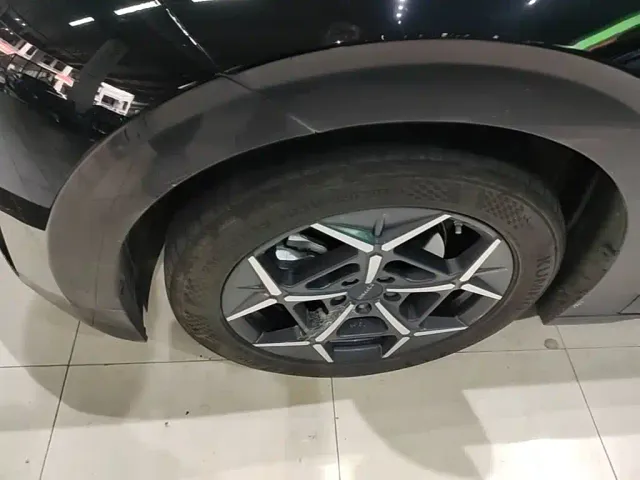 Lynk & Co Z20 — Фото автомобиля 22