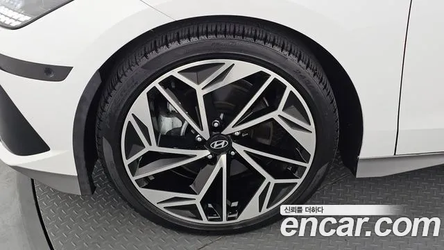 Hyundai Ioniq6 — Фото автомобиля 5