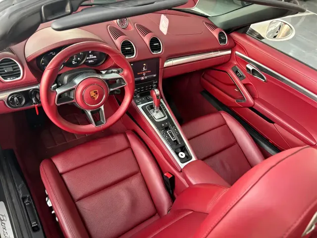 Porsche 718 — Фото автомобиля 5