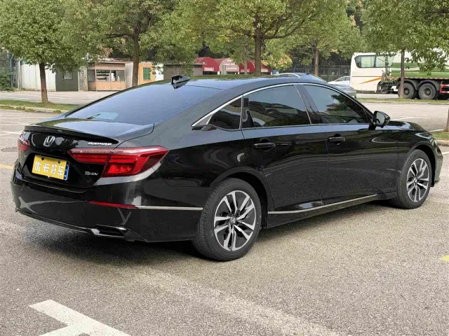 Honda Inspire — Фото автомобиля 5