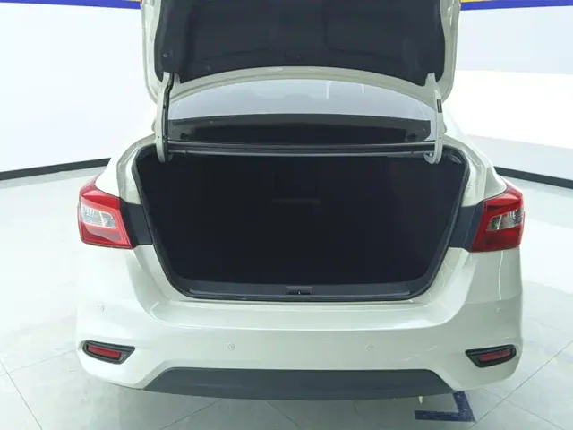 Nissan Sylphy — Фото автомобиля 4
