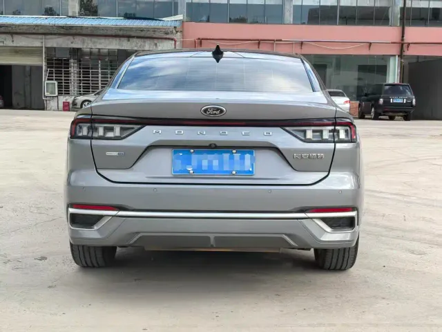 Ford Mondeo — Фото автомобиля 15