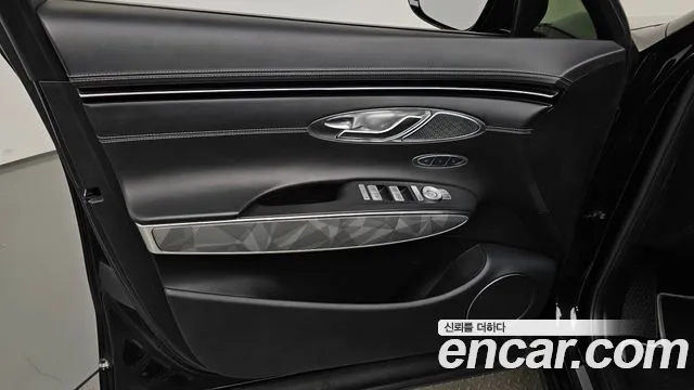 Genesis GV70 2.2 Дизель AWD — Фото автомобиля 19