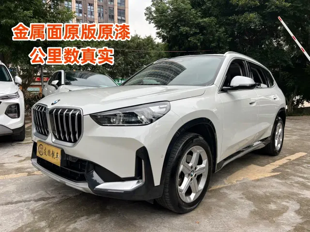 Фотография автомобиля — BMW X1