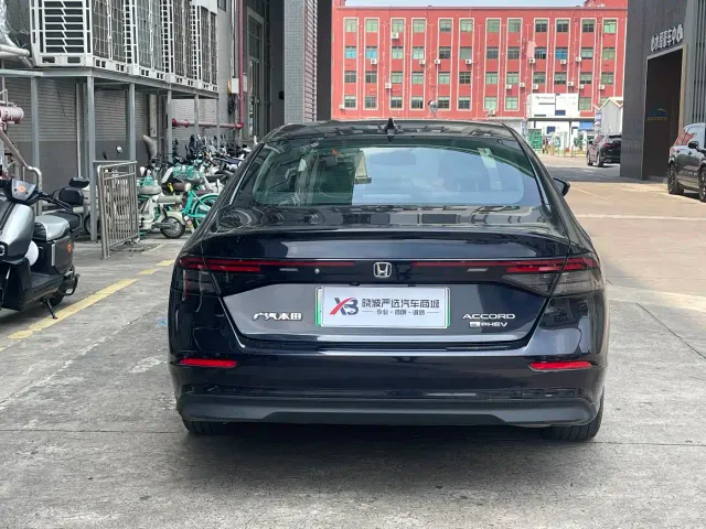 Honda Accord — Фото автомобиля 5
