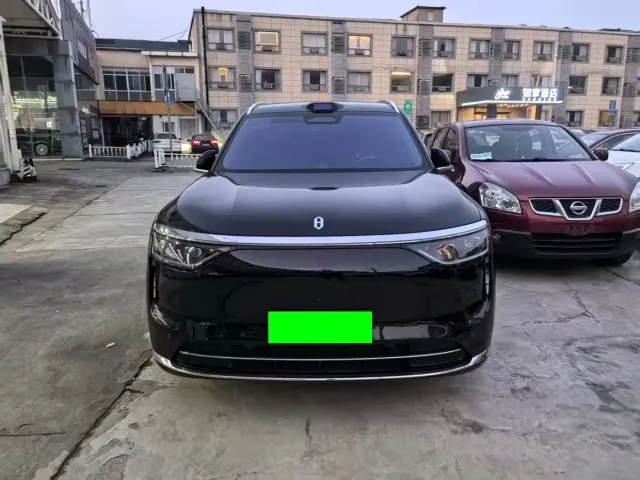Aito M8 — Фото автомобиля 2