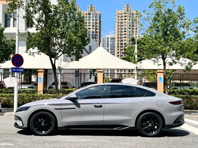 BYD Han — Фото автомобиля 13