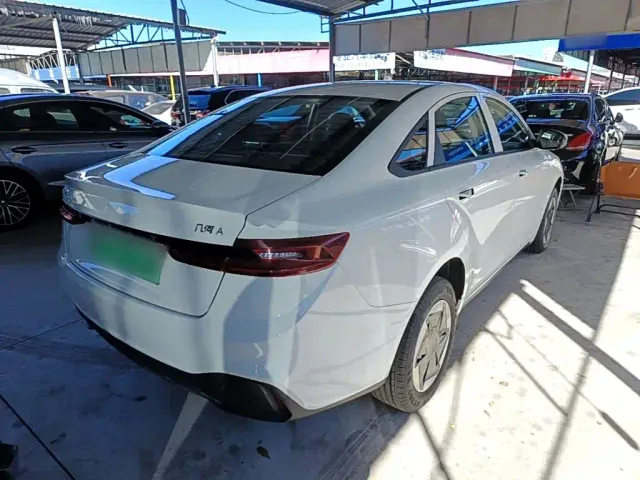Geely Geometry A — Фото автомобиля 6