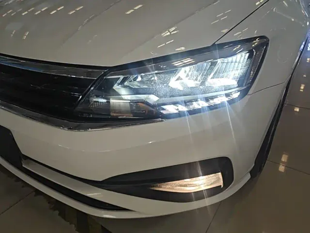 Volkswagen Lamando — Фото автомобиля 23